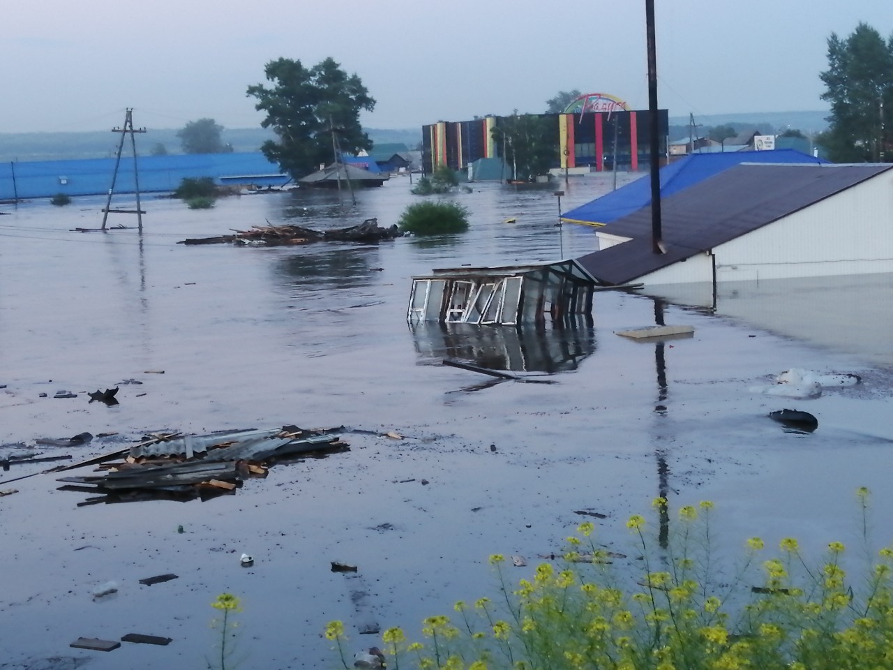 Вода паводок